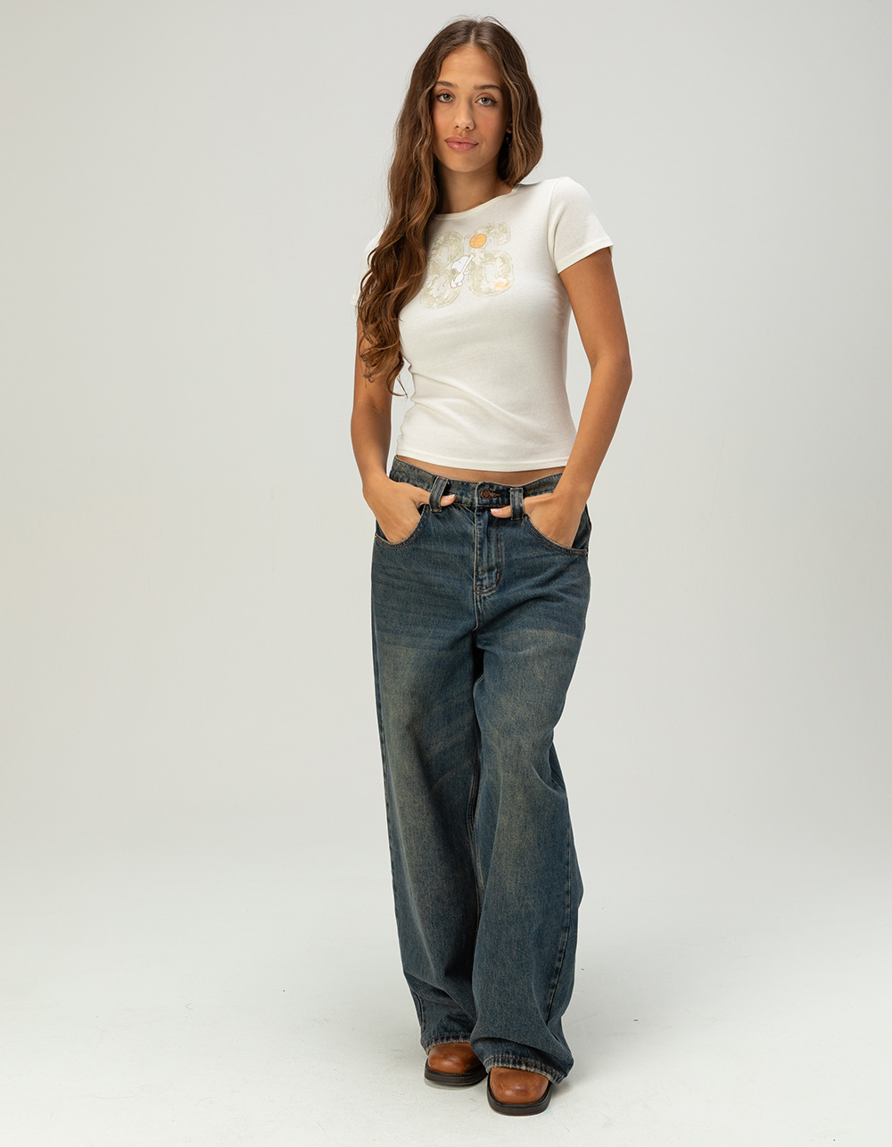 PEANUTS Snoopy Camo Basketball Womens Baby Tee - CREAM