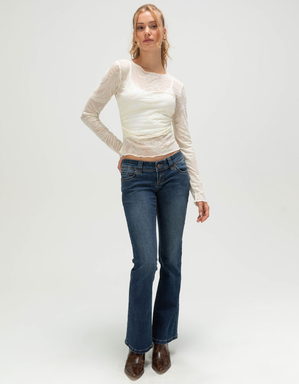 WEST OF MELROSE Womens Flocked Paisley Long Sleeve Top - CREAM