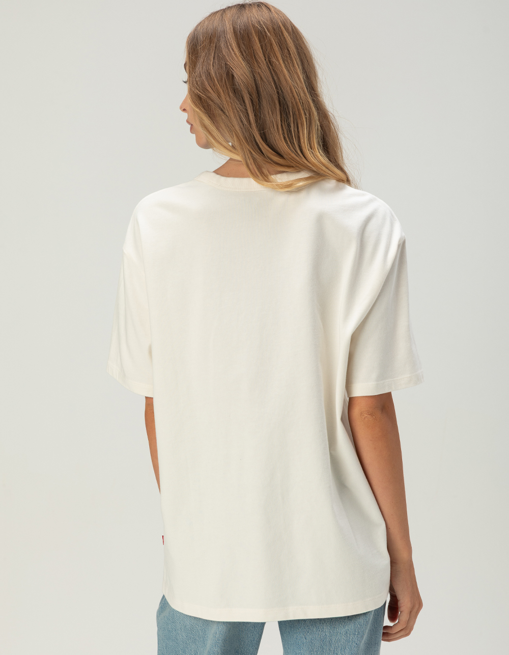 LEVI'S Premium Heart Strawberry Womens Boyfriend Tee - OFF WHITE