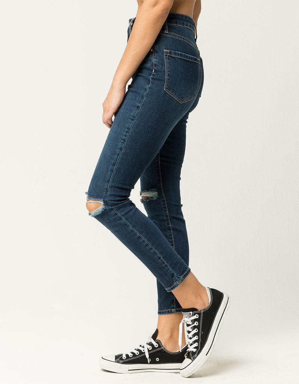 RSQ Womens Mom Ripped Jeans image number 2
