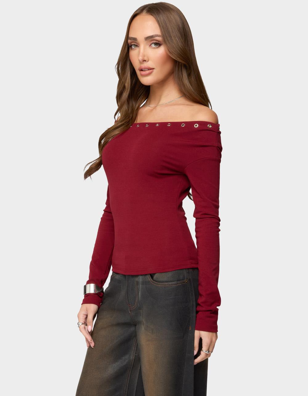 EDIKTED Rebekka Grommet Off Shoulder Top - DK RED