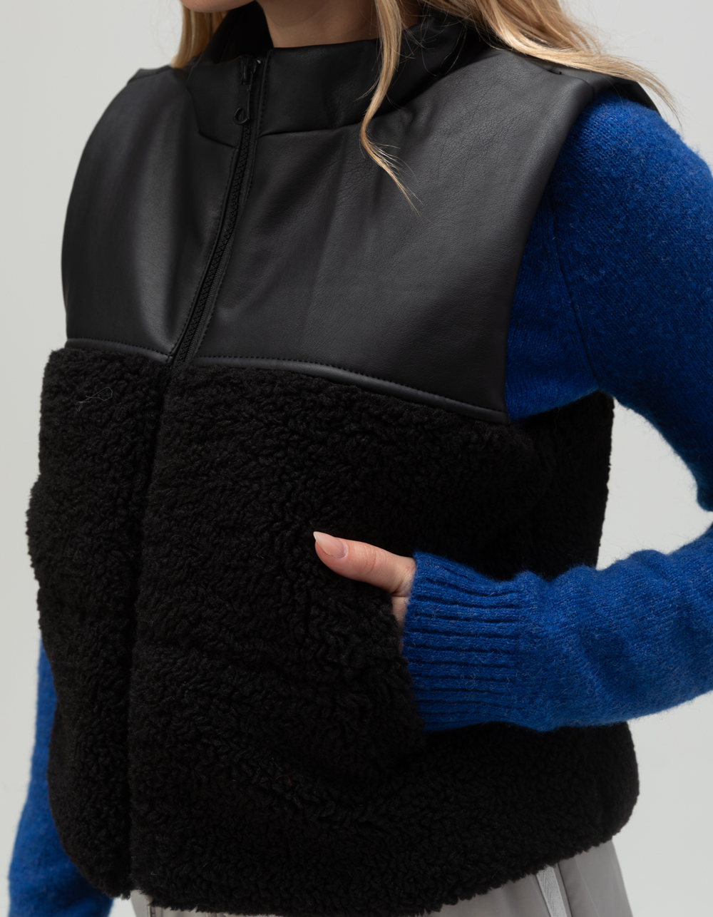 RSQ Womens Faux Leather Sherpa Vest - BLACK