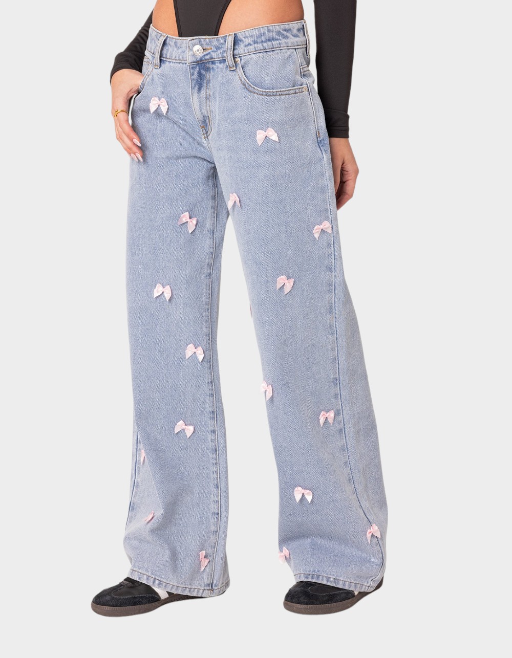 EDIKTED Lucille Low Rise Satin Bow Jeans - LIGHT BLUE