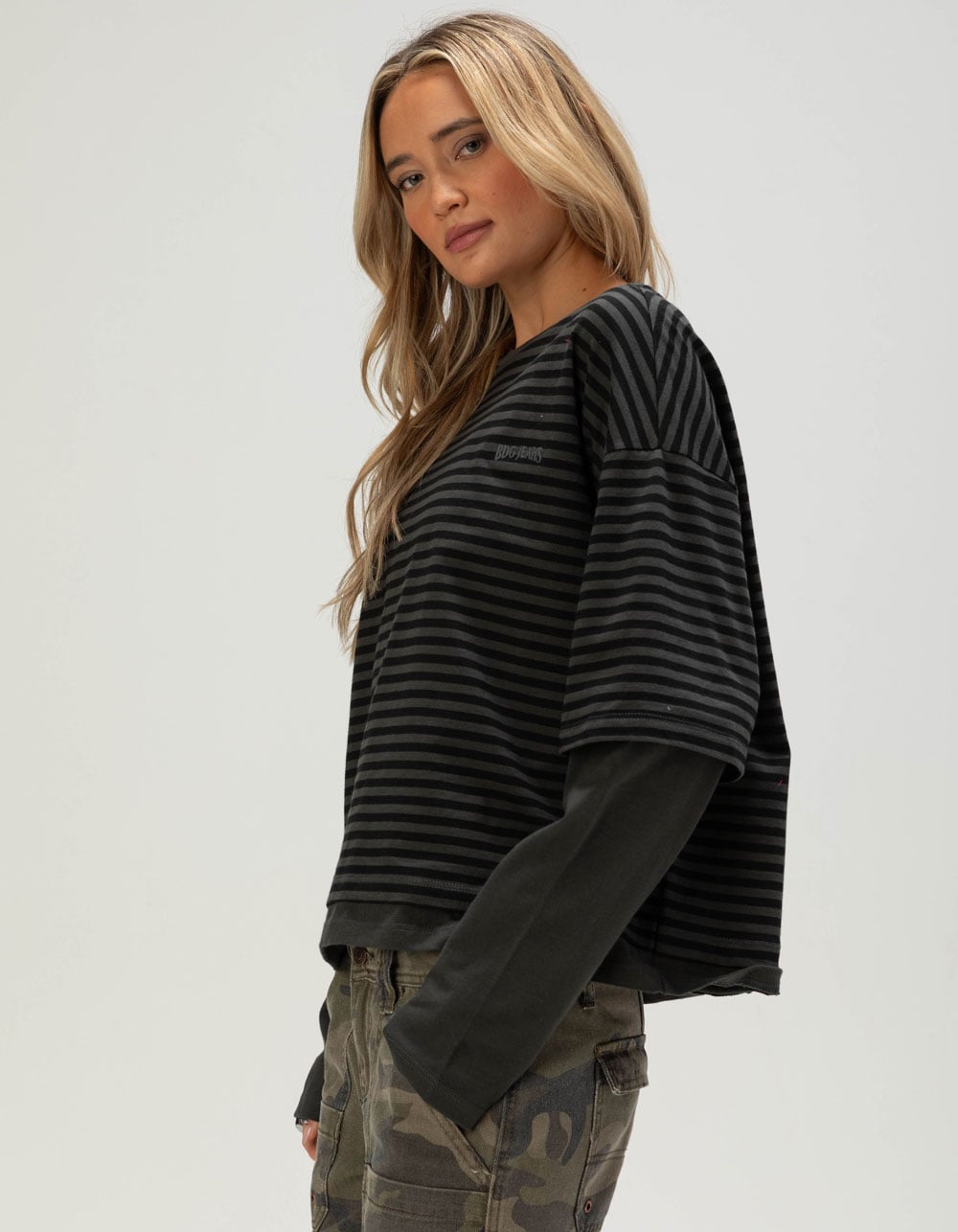 BDG Urban Outfitters Arlo Womens Double Layer Long Sleeve Tee - BLK/DK GRY