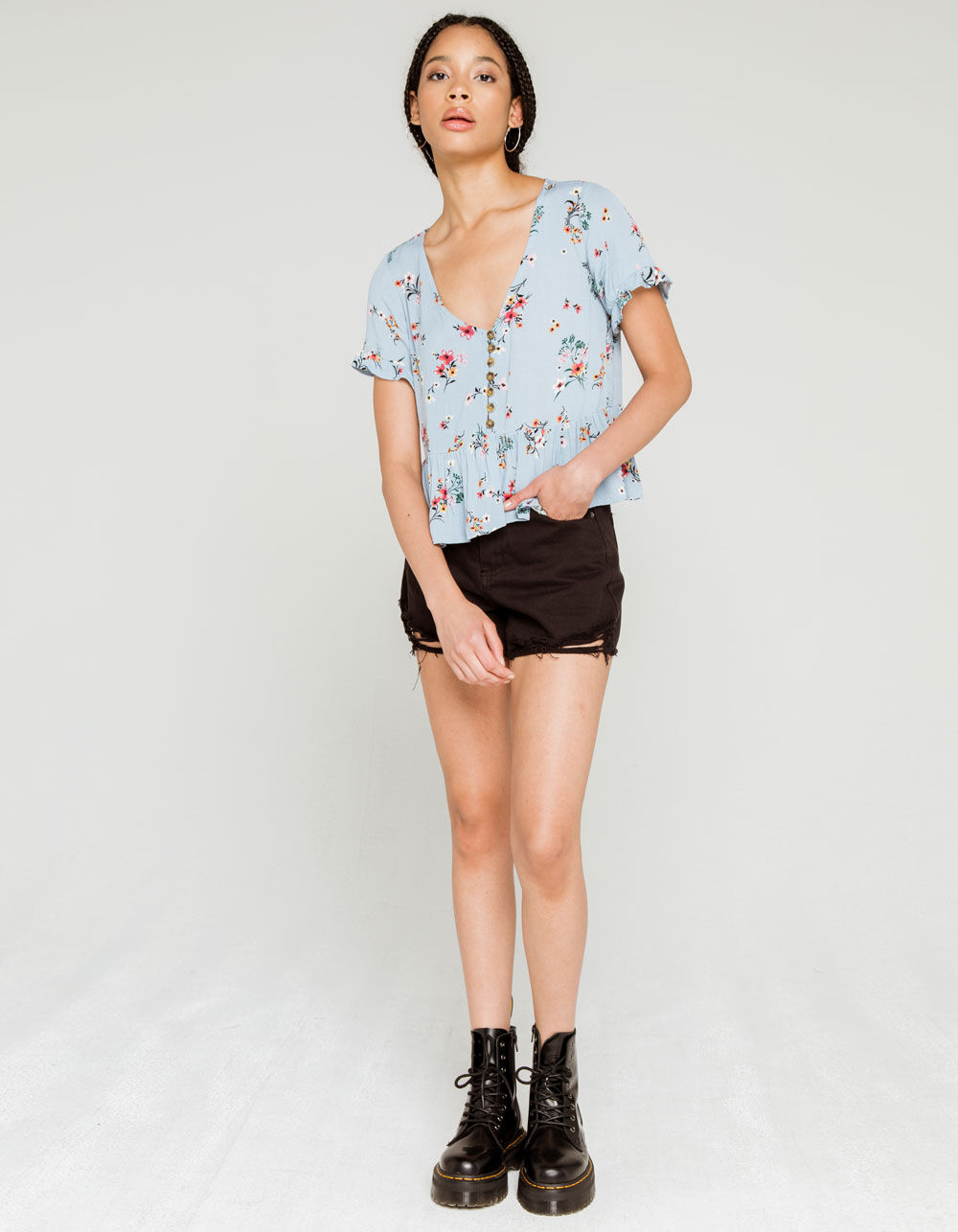SKY AND SPARROW Floral Button Up Womens Babydoll Top - LIGHT BLUE | Tillys
