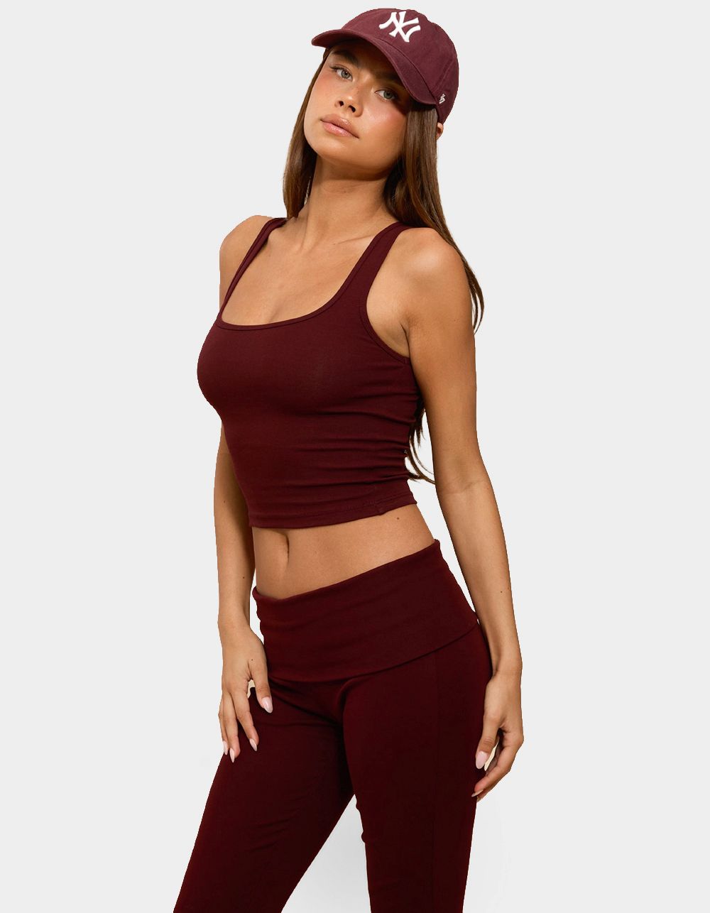 EDIKTED Linda Ribbed Scoop Neck Tank Top - DK RED