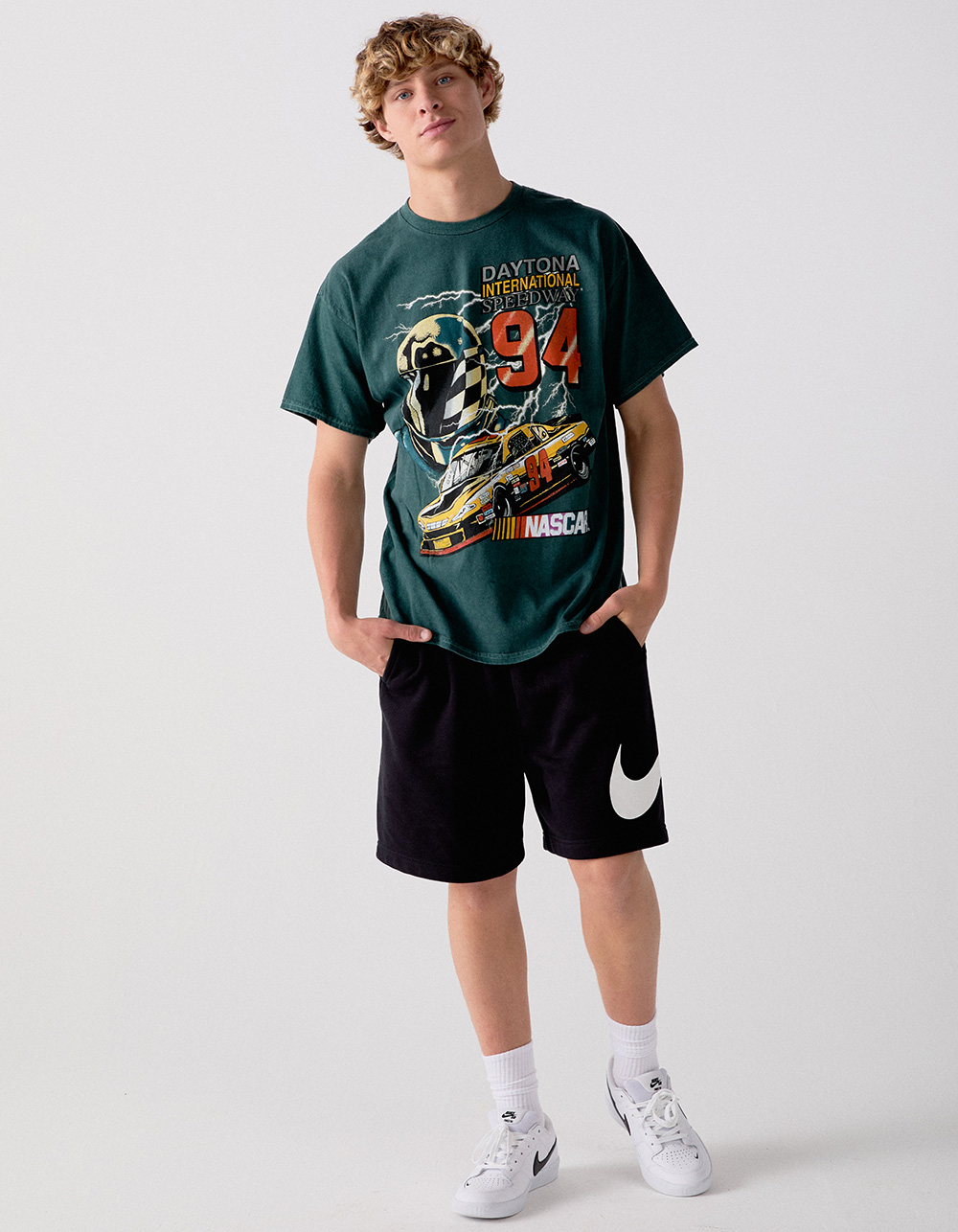 mens sweatshorts nike