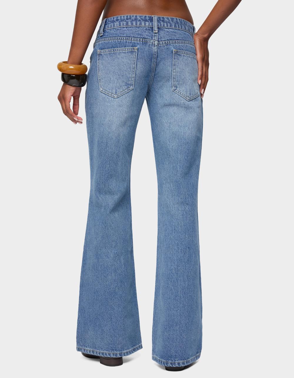 EDIKTED Kiarah Low Rise Flared Jeans - LIGHT BLUE