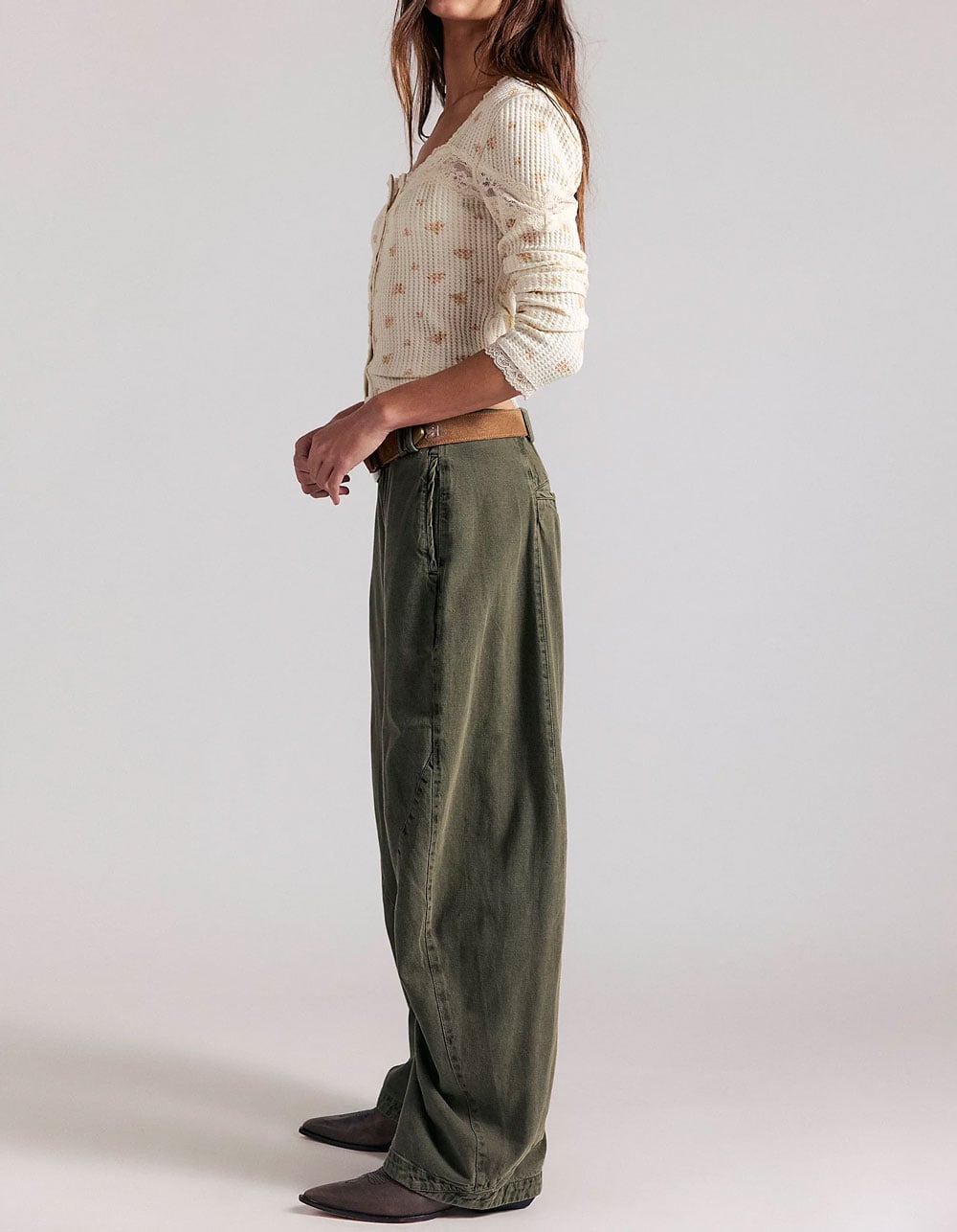 FREE PEOPLE Spotlight Womens Washed Barrel Chino Trousers - OLIVE