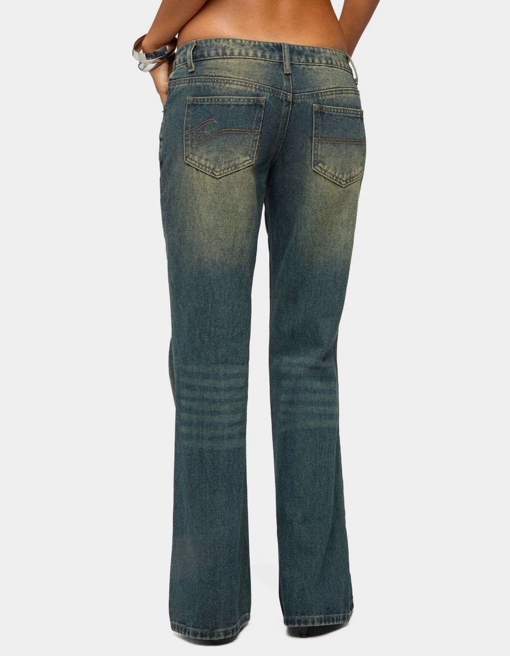 EDIKTED Shirili Low Rise Flared Jeans - BLUE