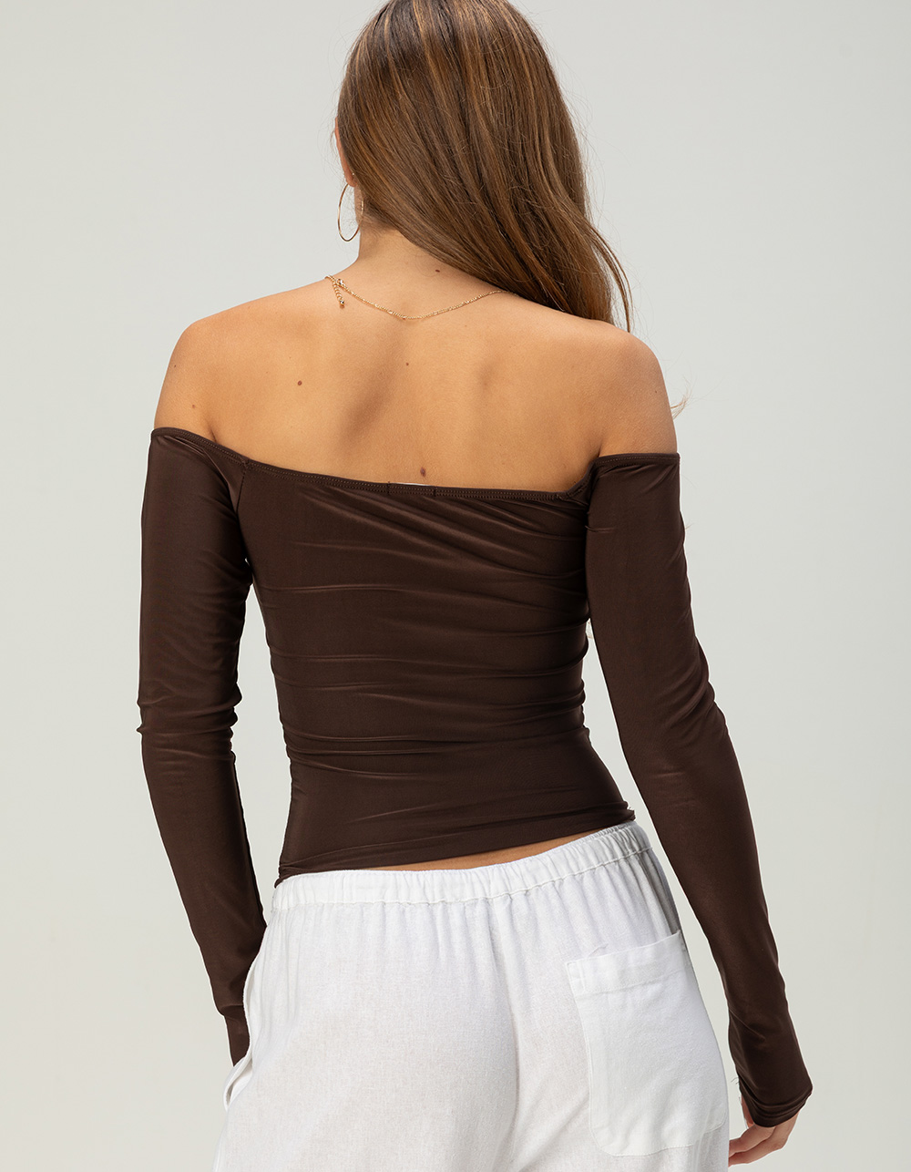TILLYS Butter Soft Off The Shoulder Womens Long Sleeve Top - DARK BROWN