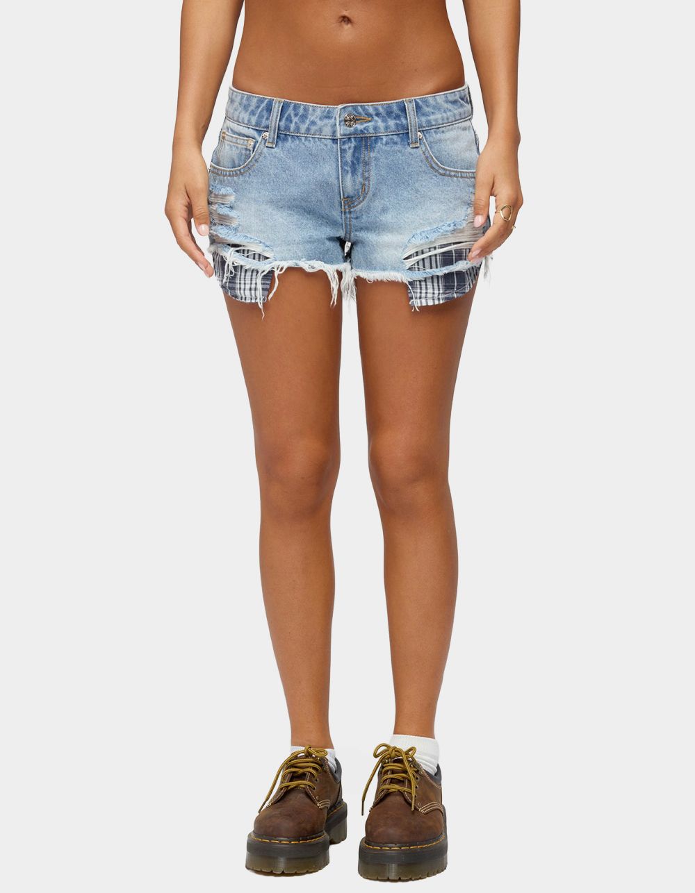 EDIKTED Catrine Plaid Pocket Denim Shorts - LIGHT BLUE