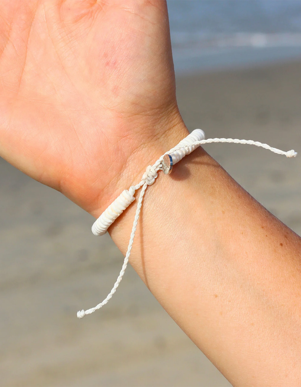 MAUKA Puka Shell Bracelet - WHITE