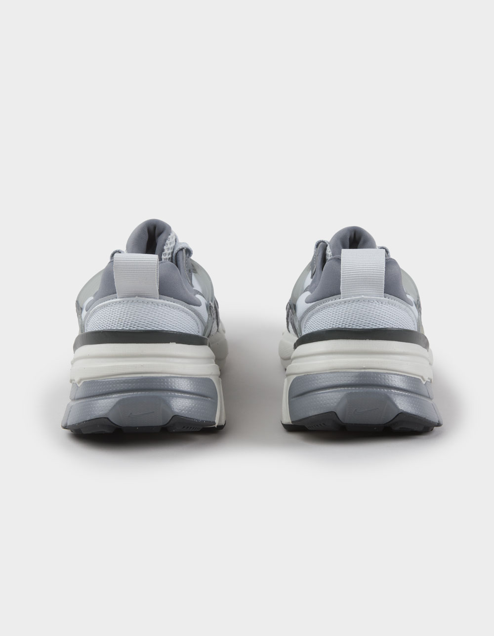 NIKE V2K Womens Running Shoes - WHT/SILVER