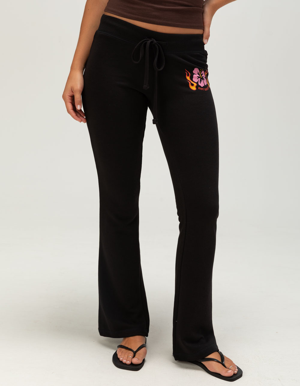 RIOT SOCIETY Hibiscus Flame Womens Sweatpants - BLACK