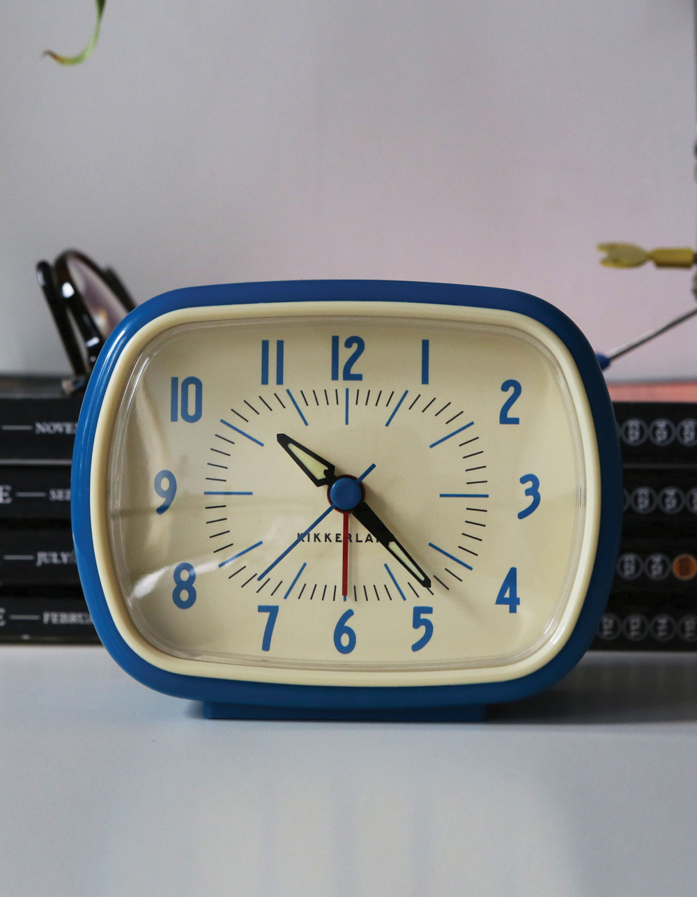 KIKKERLAND Retro Alarm Clock BLUE Tillys