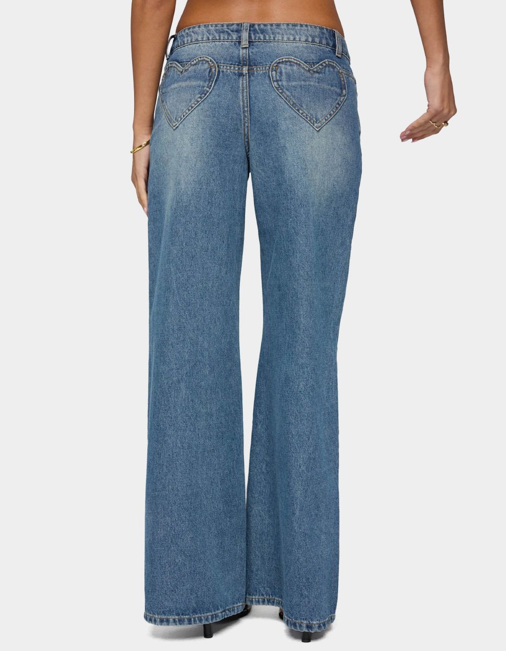 EDIKTED Casta Heart Low Rise Baggy Jeans - MEDIUM BLUE