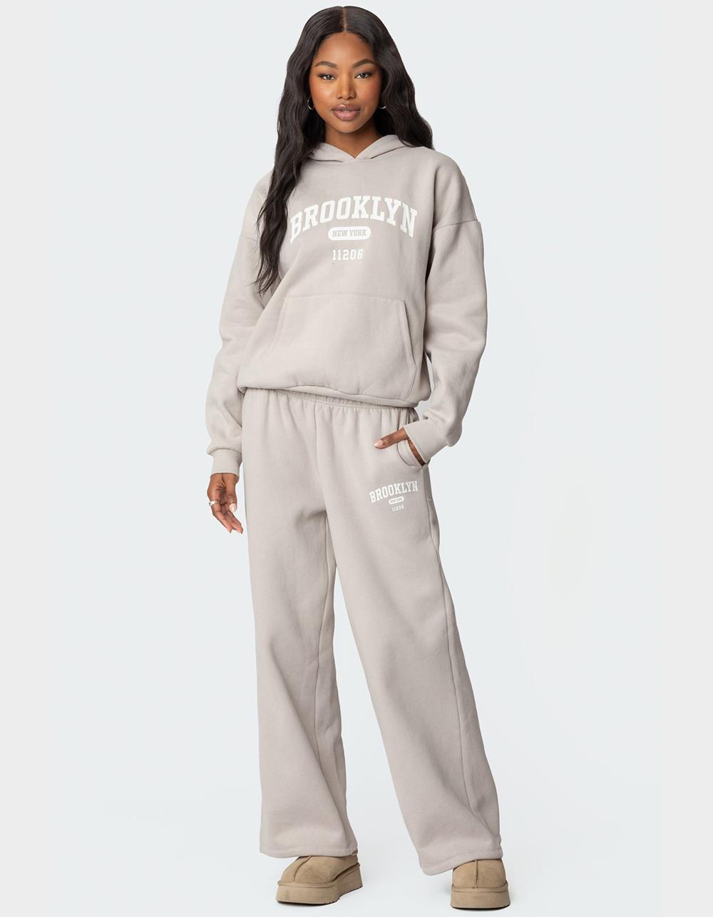 EDIKTED Brooklyn NY Sweatpants - BEIGE