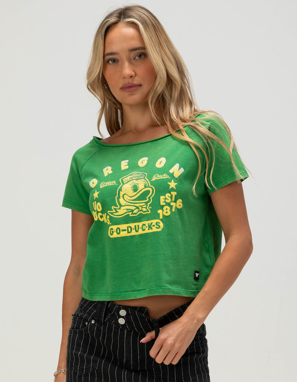The WILD COLLECTIVE University of Oregon Womens Off Shoulder Tee - GREEN