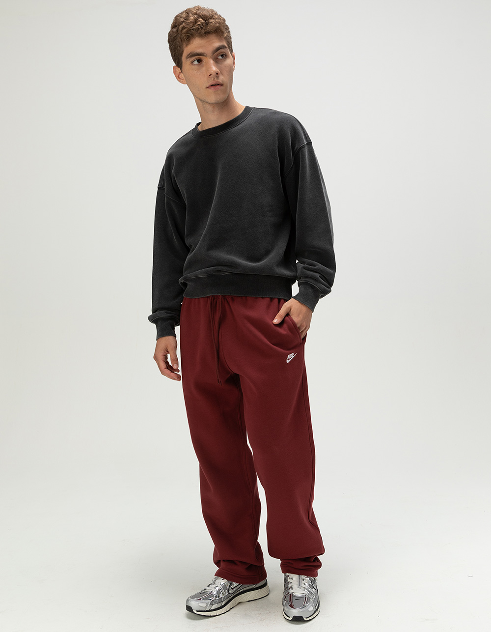 NIKE Club Mens Open Hem Fleece Pants - BURGUNDY