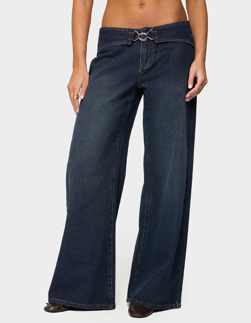 EDIKTED Briah Belted Low Rise Wide Leg Jeans - BLUE