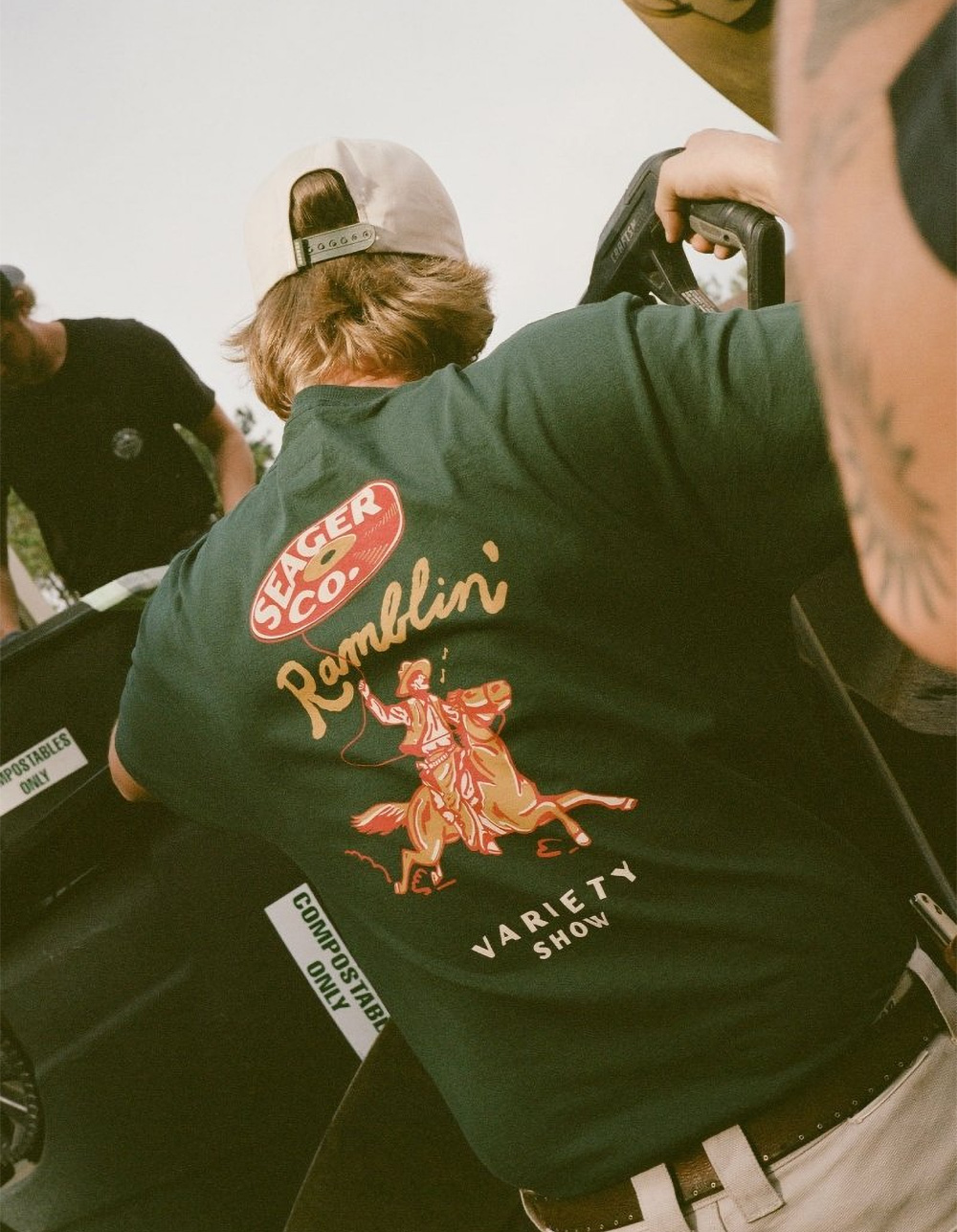 SEAGER Ramblin' Variety Show Mens Tee - FOREST