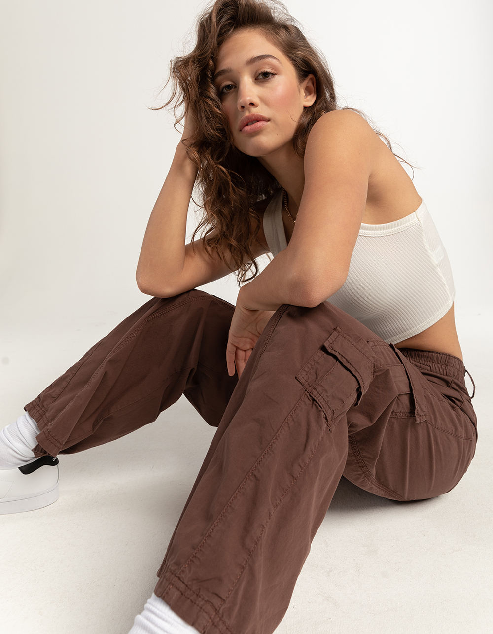 BDG Urban Outfitters Y2K Womens Low Rise Poplin Cargo Pants CHOCOLATE