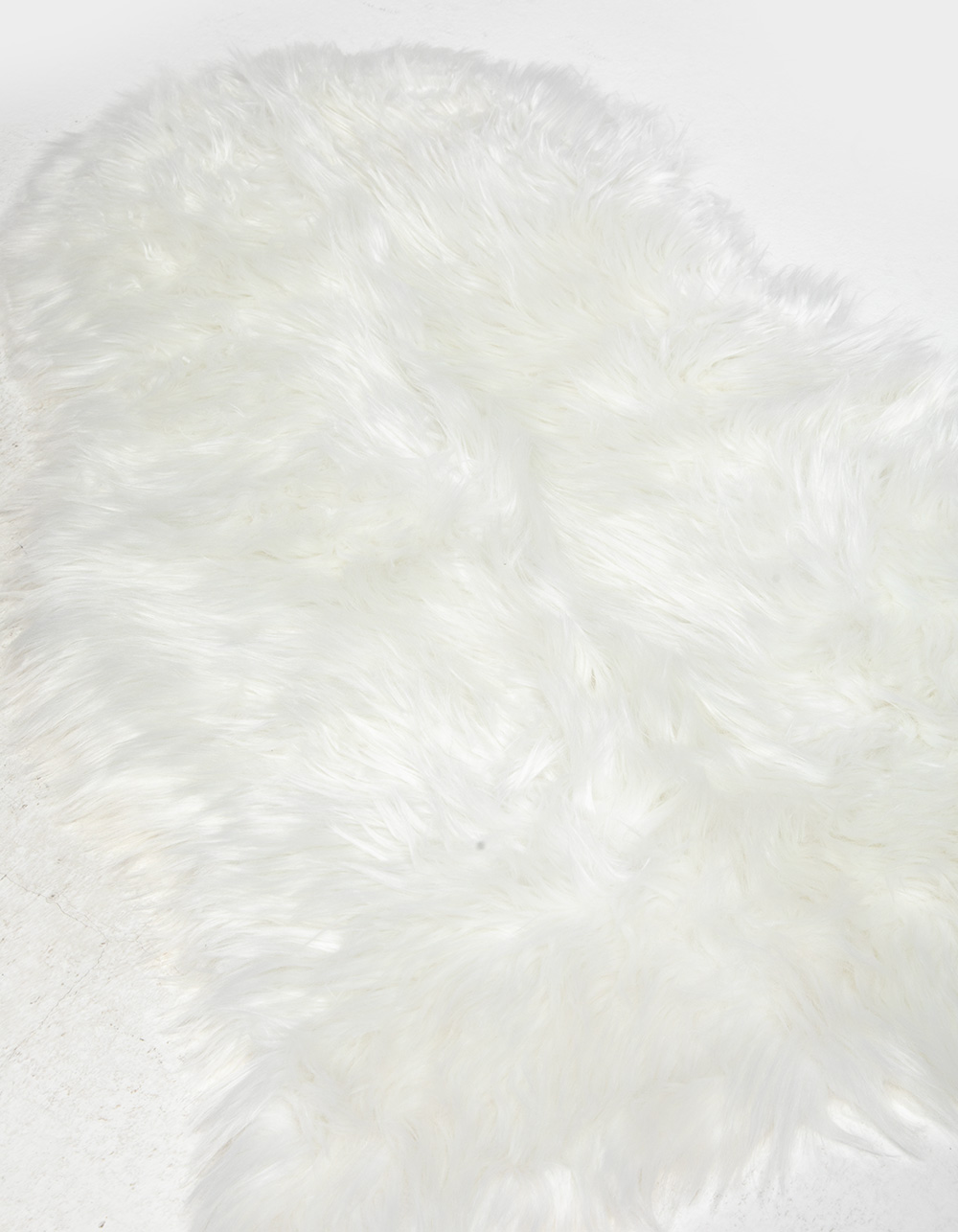Faux Fur Rug WHITE Tillys