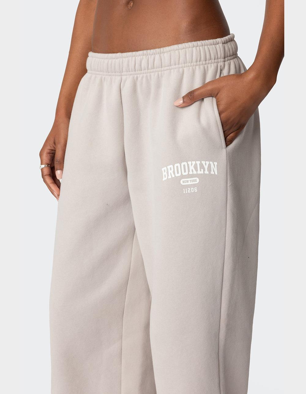EDIKTED Brooklyn NY Sweatpants - BEIGE