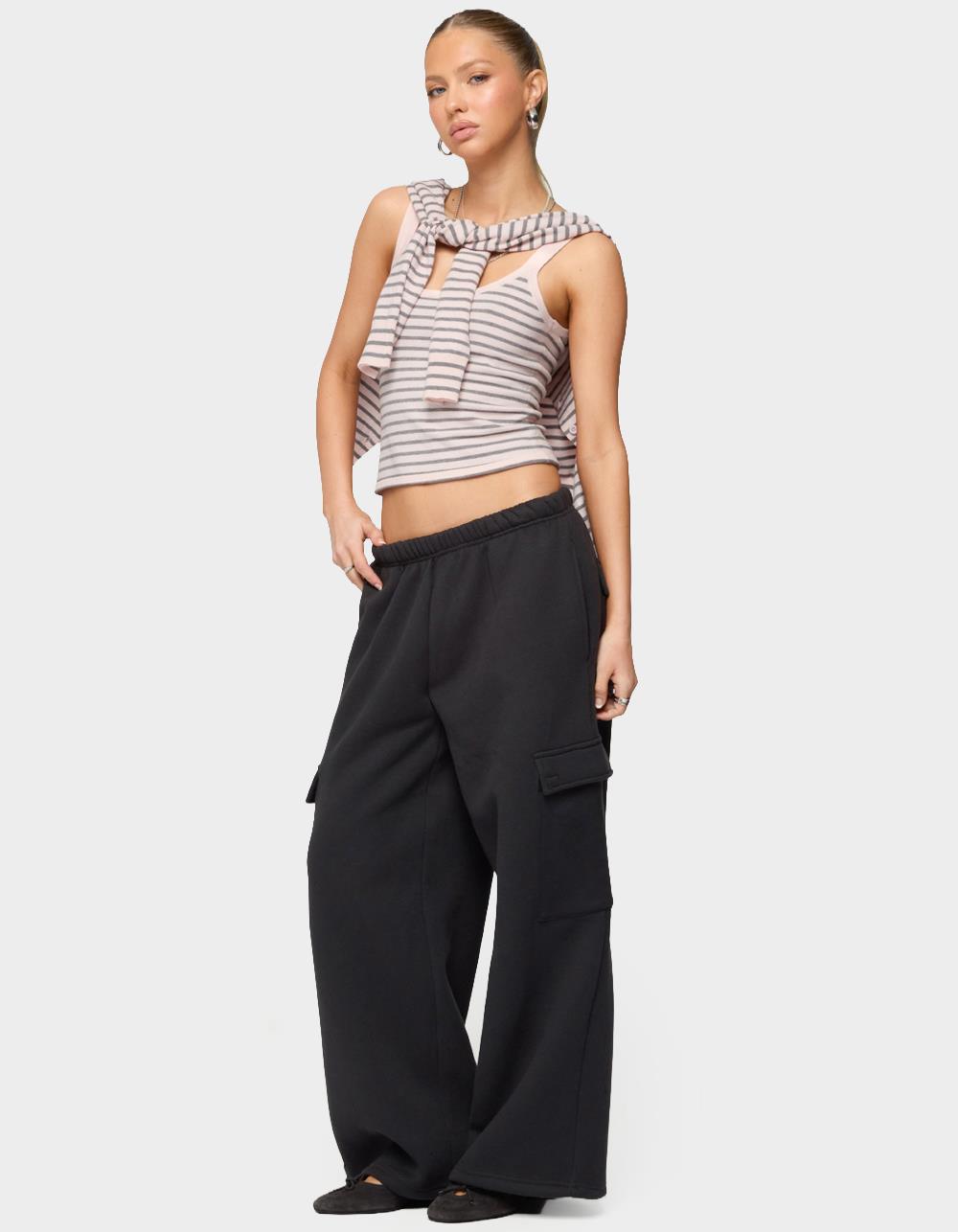 EDIKTED Petite Wide Leg Cargo Sweatpants - GRAY
