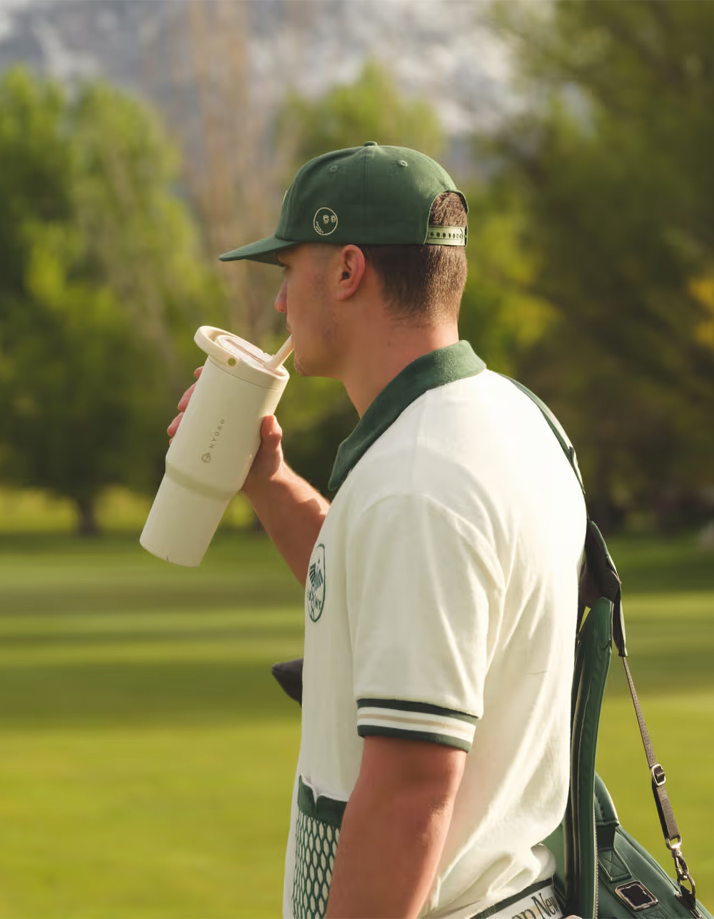 HYDROJUG Sport 32 oz Water Bottle - CREAM