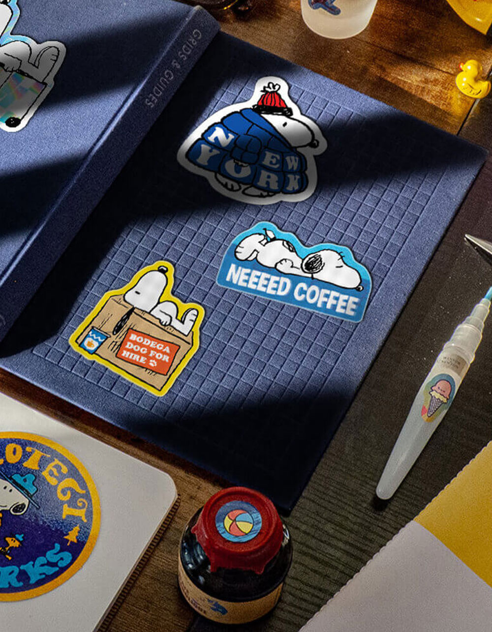 APPLY Peanuts Snoopy Coffee Sticker - MULTI