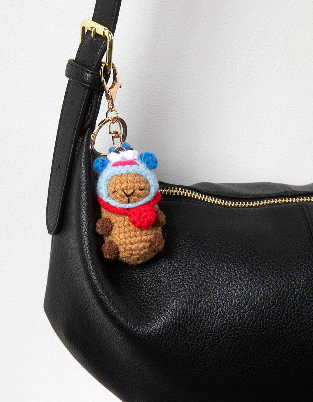 FULL TILT Crochet Capybara Bag Charm - BRN/MULTI