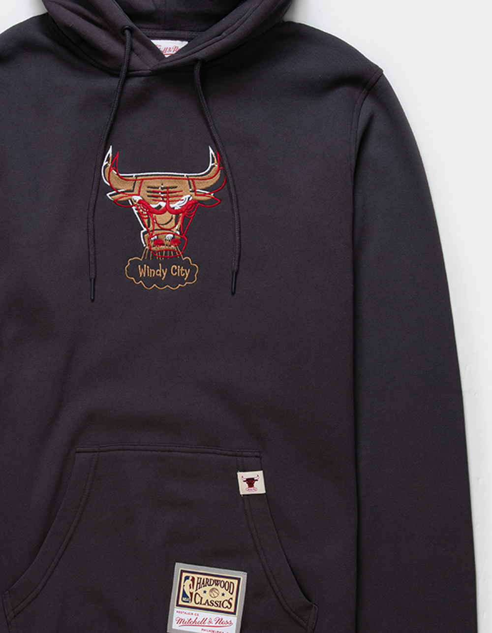Just a picture of our Center wearing a Chicago hoodie : r/chicagobulls