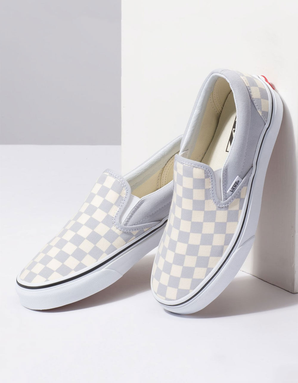 VANS Checkerboard Gray Dawn & True White Womens Slip-On Shoes image number 3