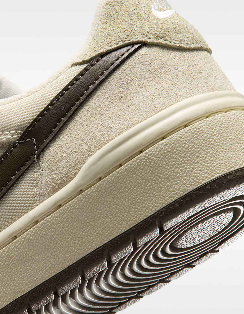 NIKE SB Code 58 Mens Shoes - Cream Combo
