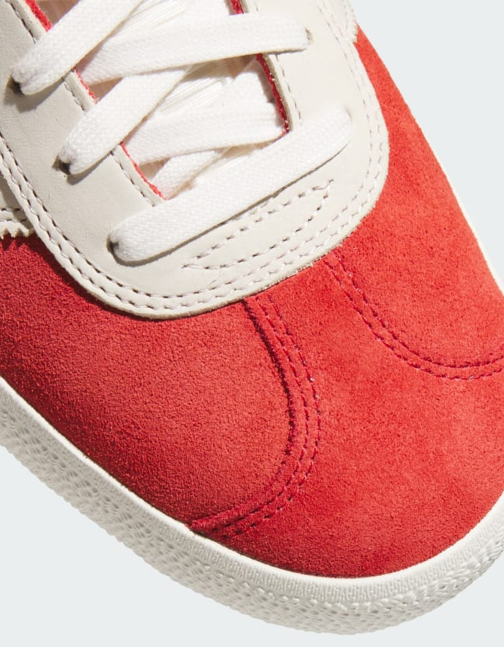 ADIDAS Gazelle ADV Shoes - BETTER SCARLET / CHALK WHITE GOLD METALLIC