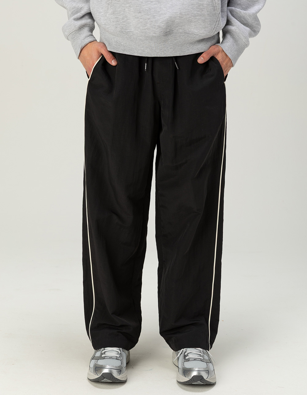 RSQ Mens Nylon Track Pants - BLACK