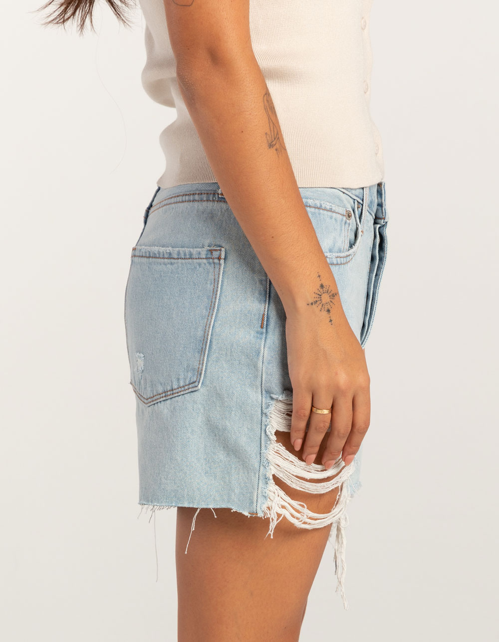 RSQ Womens Mid Length Shorts - LIGHT WASH