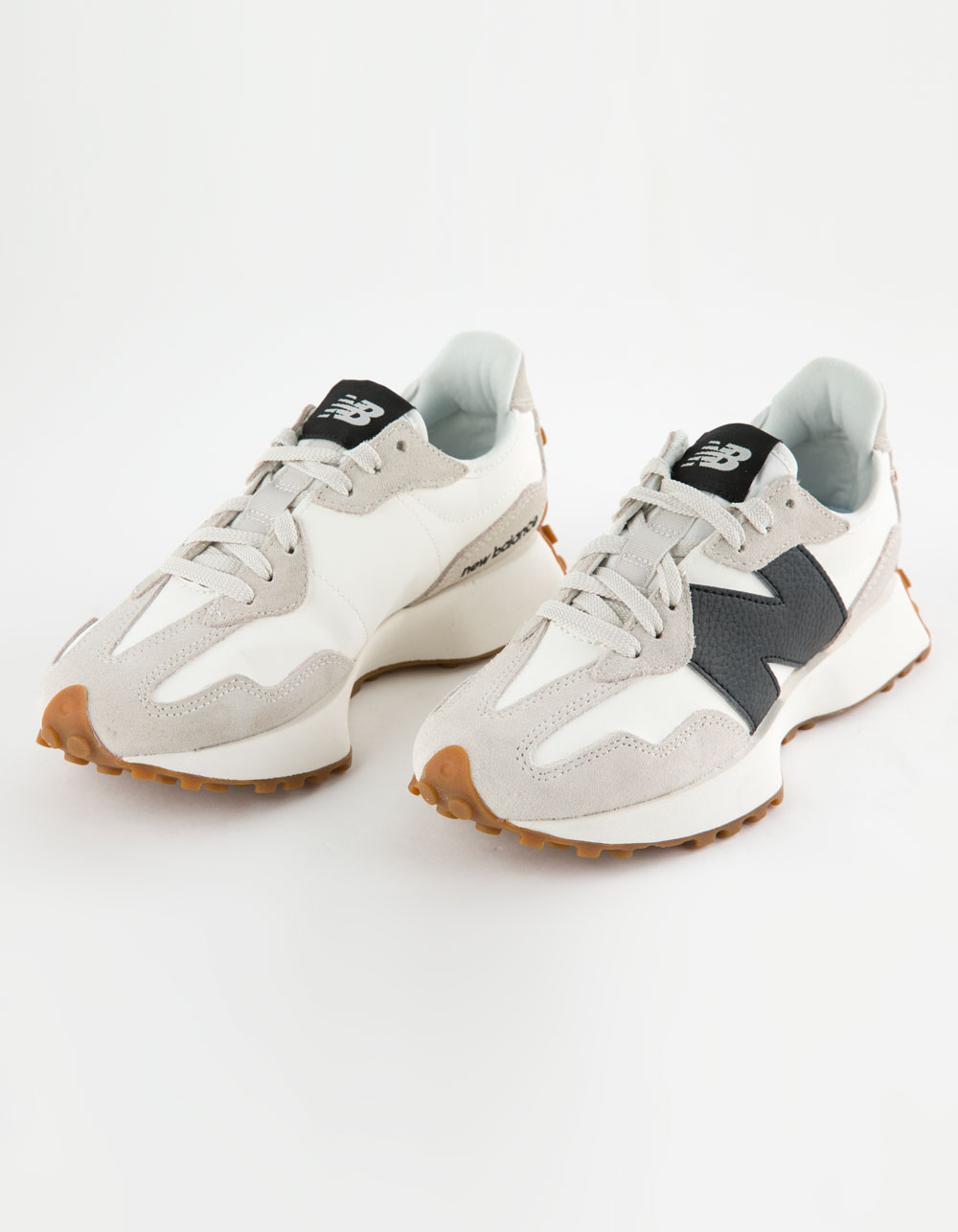 NEW BALANCE 327 Womens Shoes - BLK/WHT