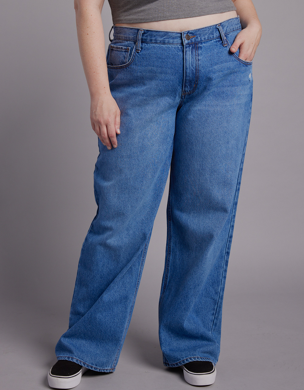 RSQ Womens Low Rise Straight Leg Jeans - MEDIUM WASH