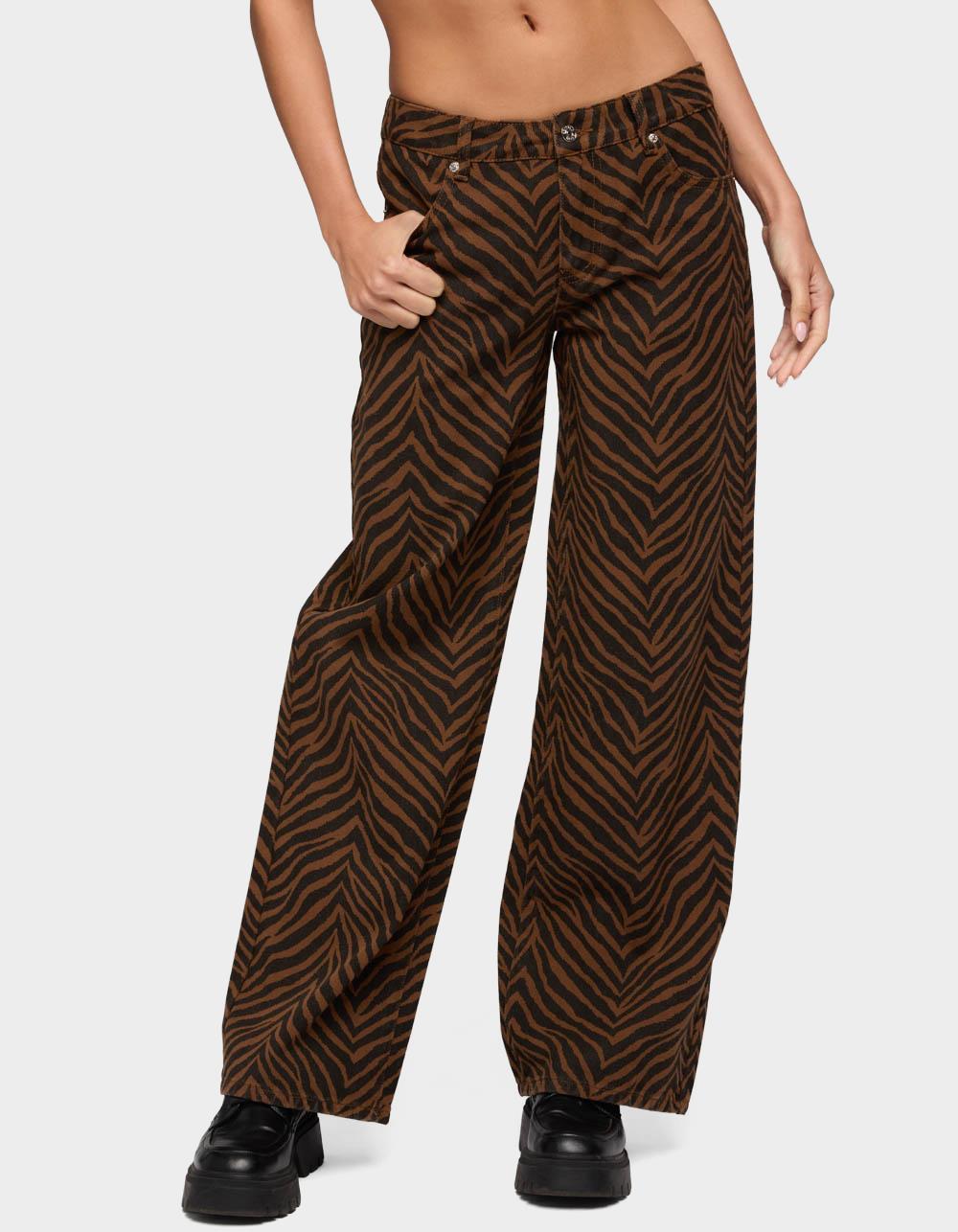 EDIKTED Zebra Print Low Rise Baggy Jeans - BROWN