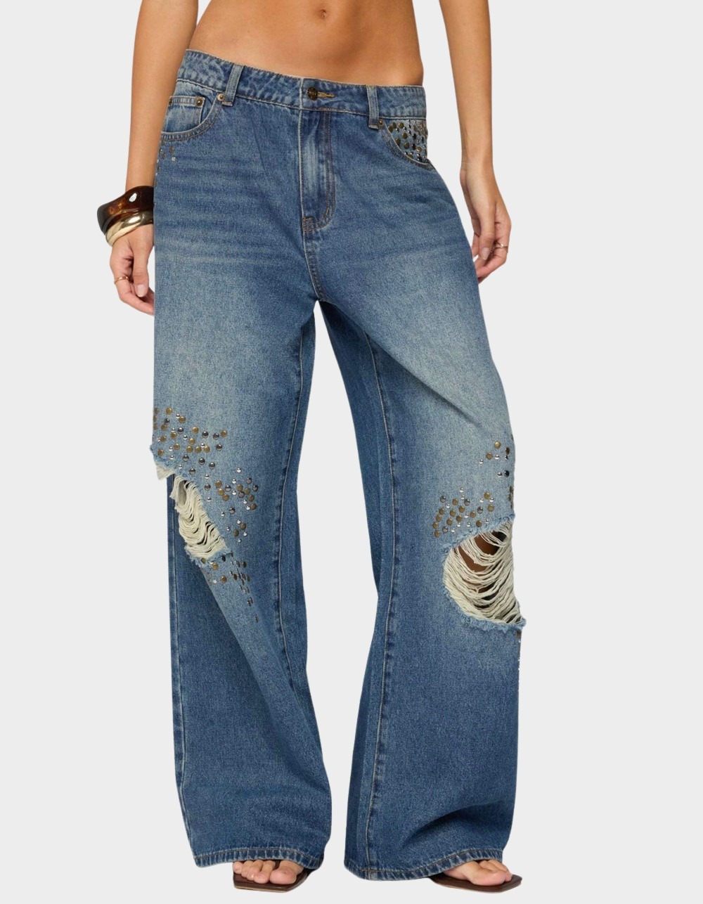 EDIKTED Eunia Studded Low Rise Baggy Jeans - LIGHT BLUE