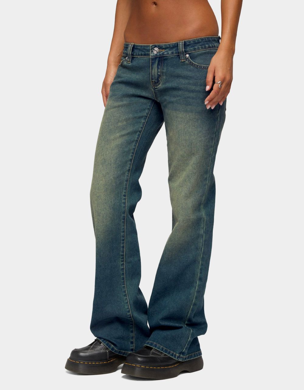 EDIKTED Moonie Low Rise Bootcut Jeans - LIGHT BLUE