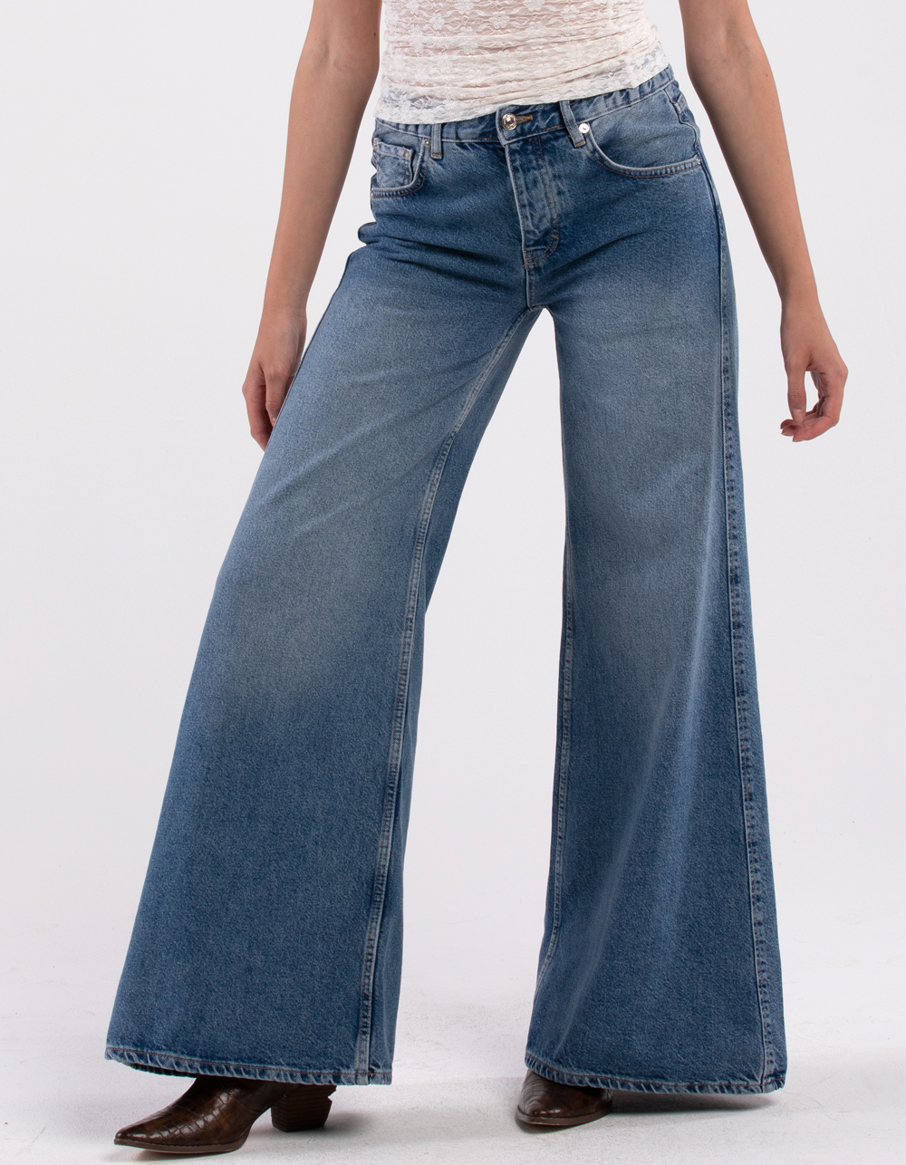 FREE PEOPLE Lovefool Low Rise Womens Jeans - MEDIUM WASH | Tillys