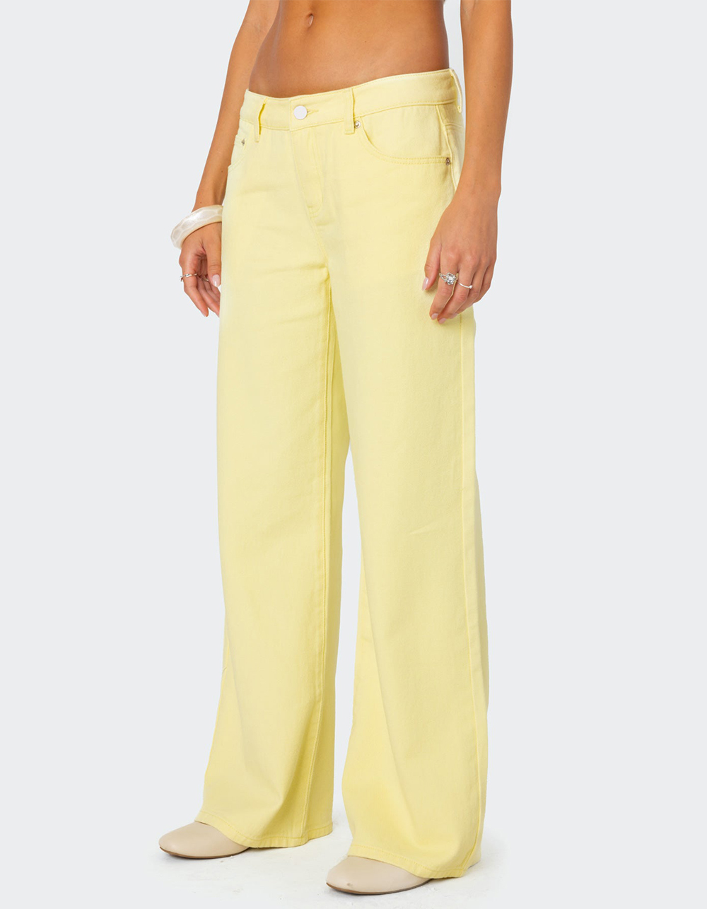 EDIKTED Roman Low Rise Slouchy Jeans - YELLOW