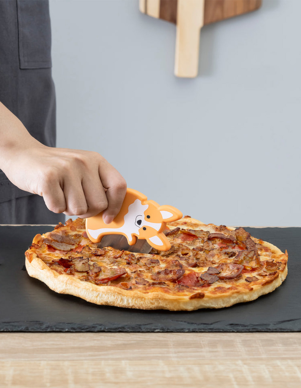 KIKKERLAND Lovers Pizza Cutter HONEY Tillys
