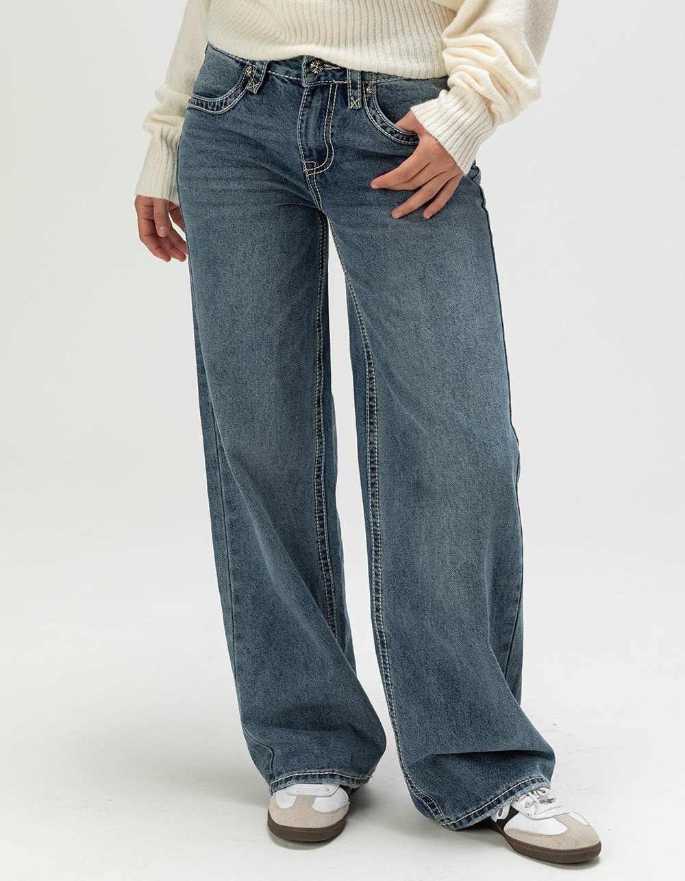 RSQ Womens Low Rise Heart Locket Baggy Jeans - MEDIUM WASH