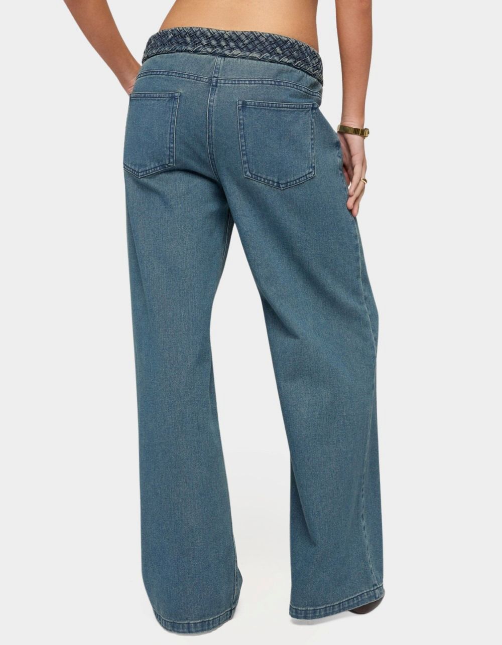 EDIKTED Braidey Low Rise Baggy Jeans - LIGHT BLUE