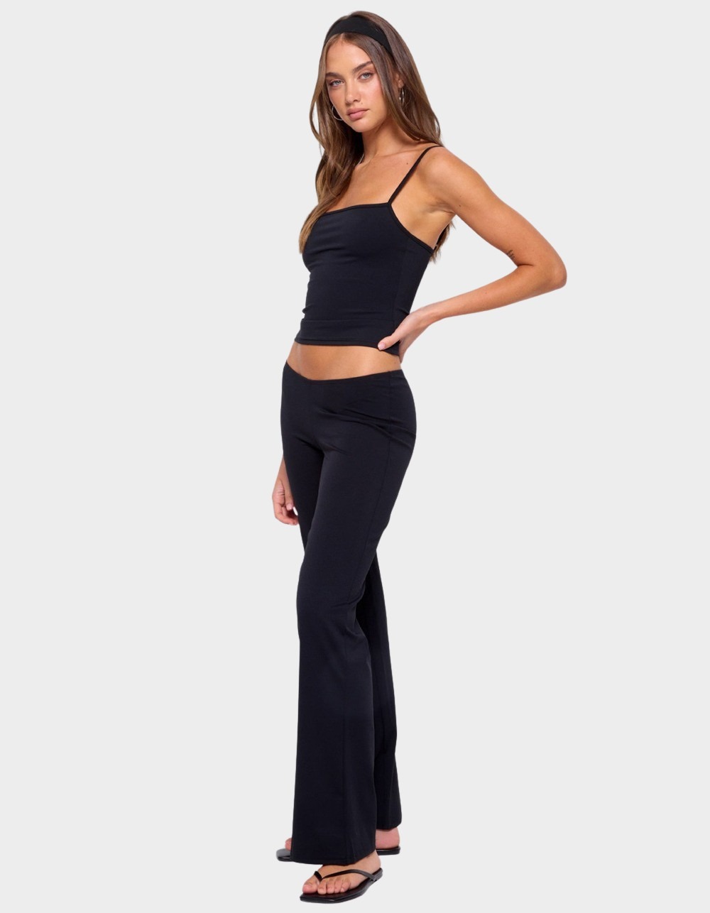 EDIKTED Anika Straight Neck Tank Top